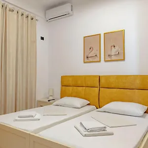 Sunny Apts Apartment